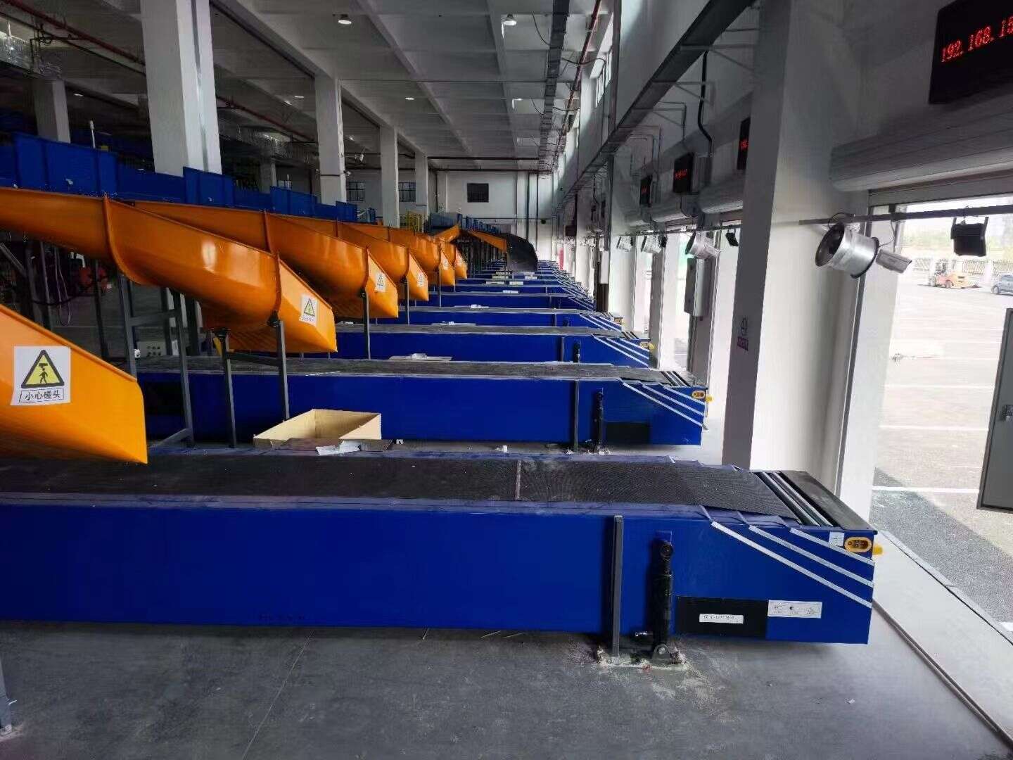 4節伸縮機 物流行業的應用