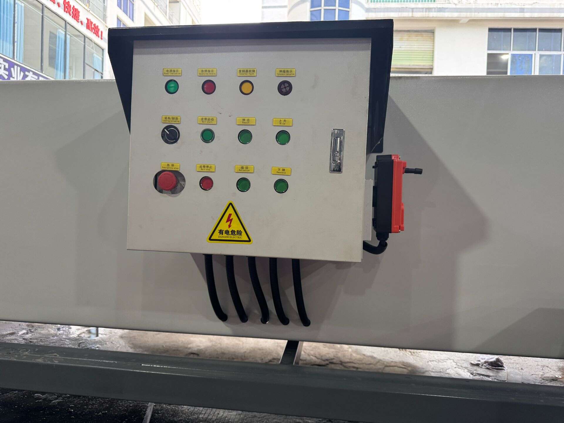 4節伸縮機 電控箱