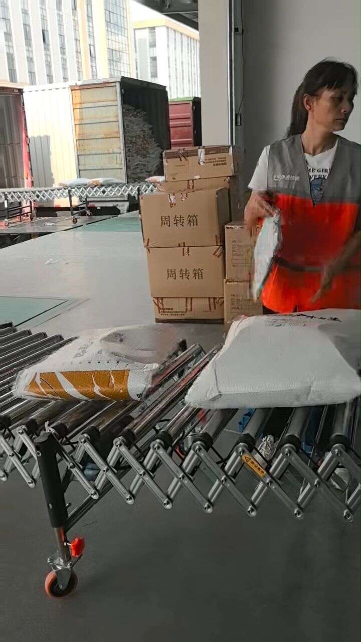 快遞平臺滾筒輸送機末端轉運