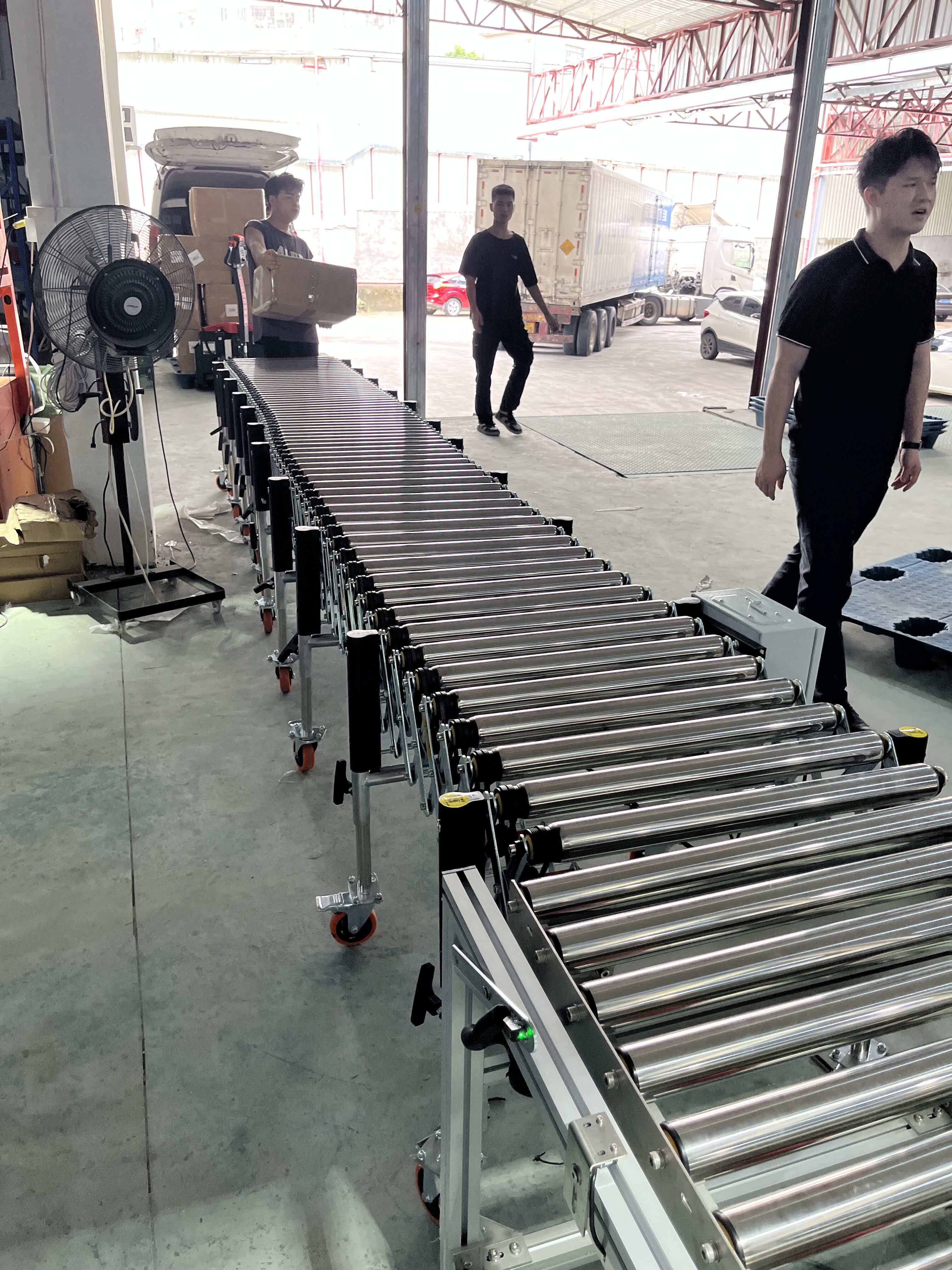 ¿Cómo mejorar la eficiencia de carga y descarga en un almacén sin muelle? La transportadora flexible extensible reduce los costes de remodelación