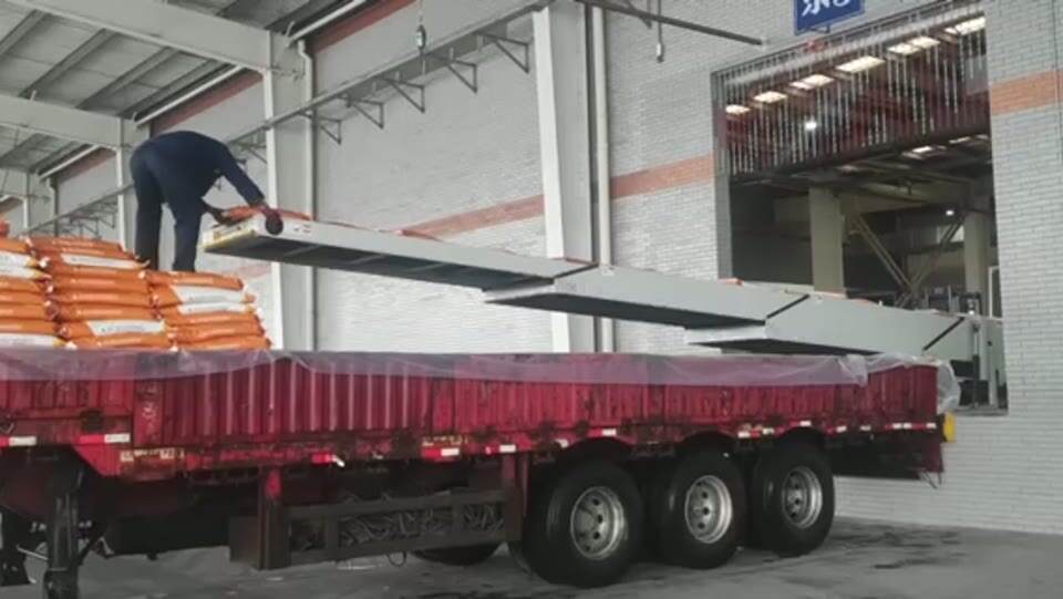 Приклад транспортування та завантаження упакованих у мішки вантажів