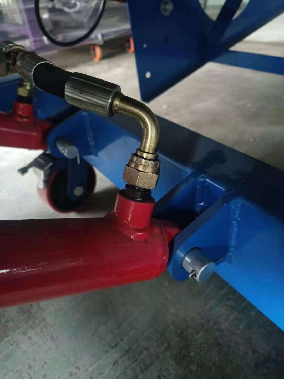 Incline Conveyor hydraulic cylinder