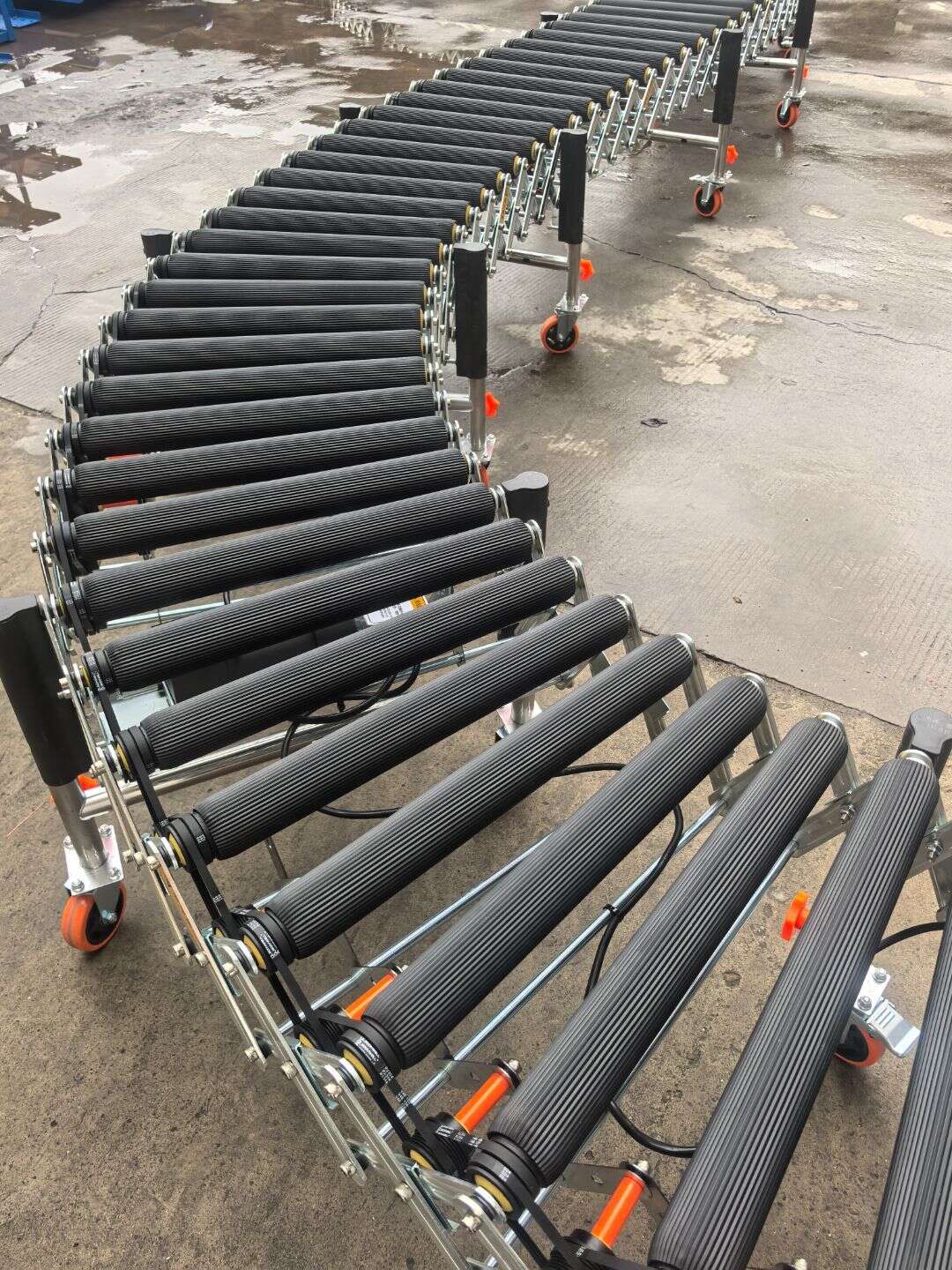 Multi-V-aangedreven rubberbeklede rolbaan